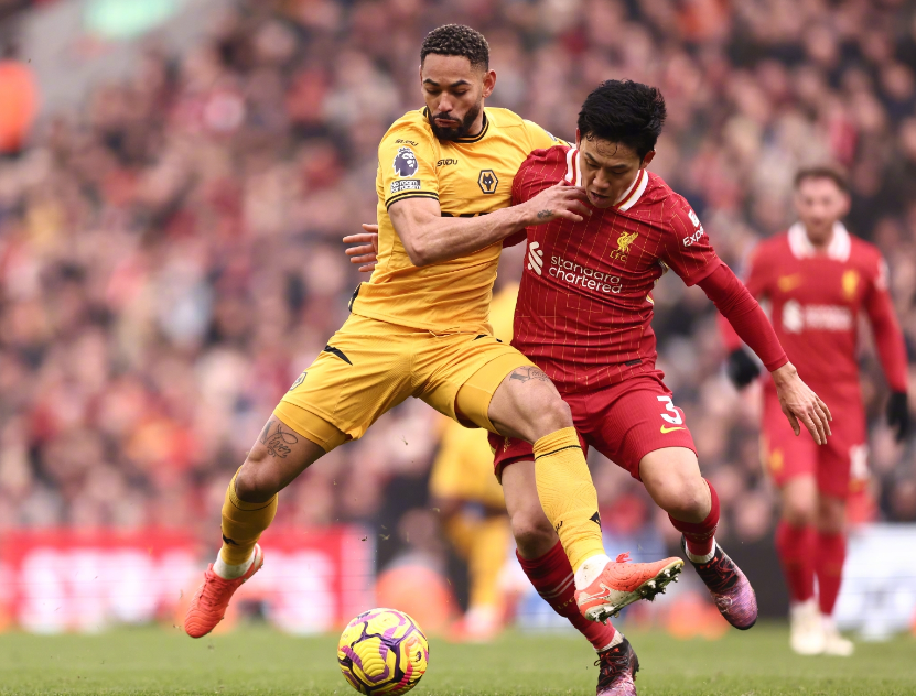 包含利物浦客场逼平狼队，遭遇不胜的词条