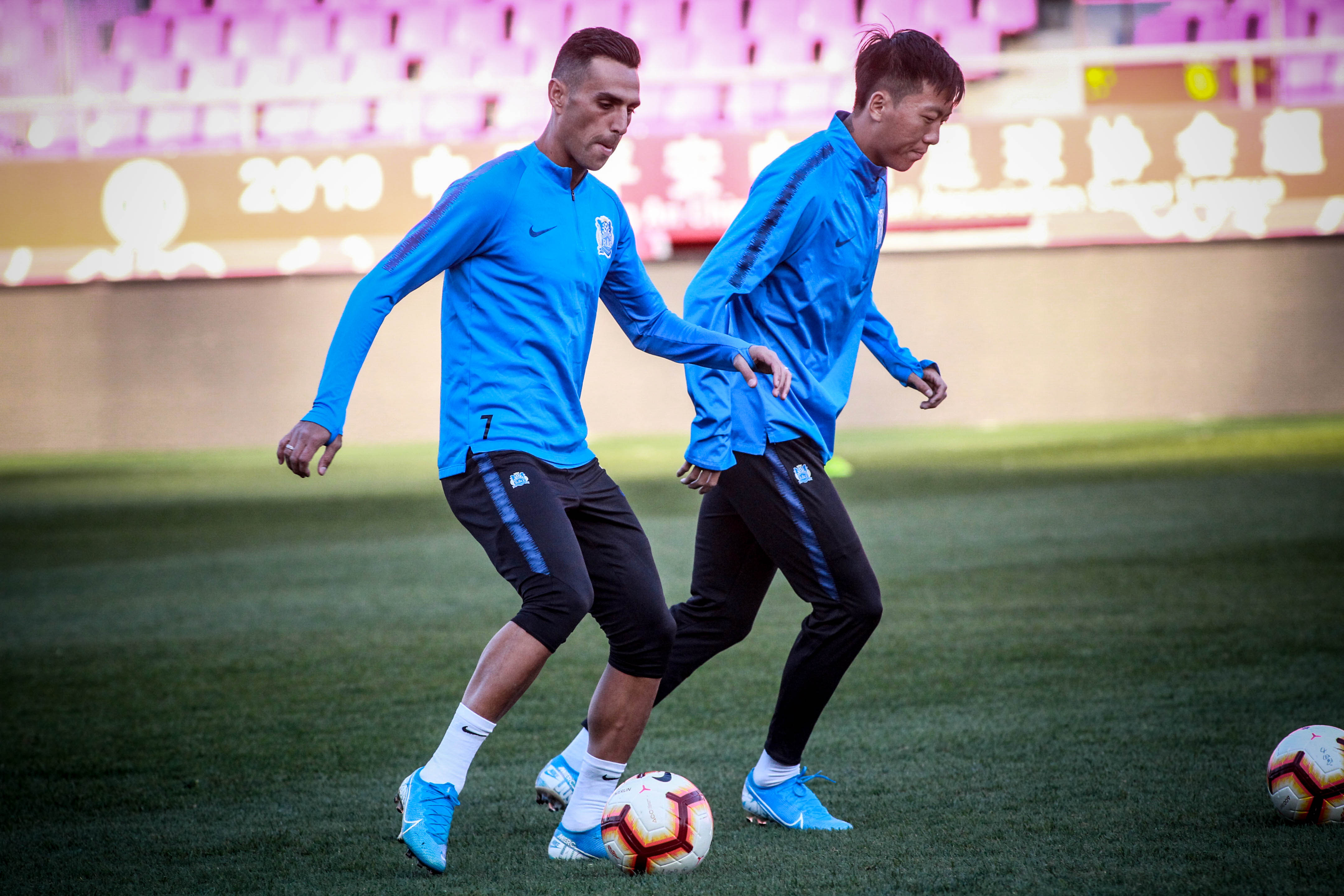 哥廷根球队集训备战，期待豪取胜利