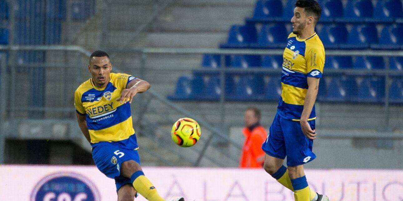 索肖俱乐部球员勇夺最新比赛胜利的简单介绍