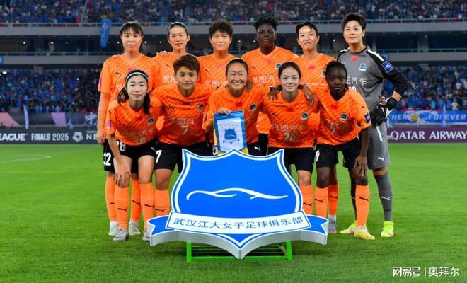 足坛热议中国女足引领风潮