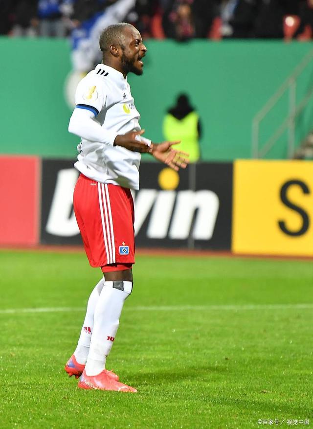 关于卡尔斯鲁厄主场惨败，遭遇低迷期的信息