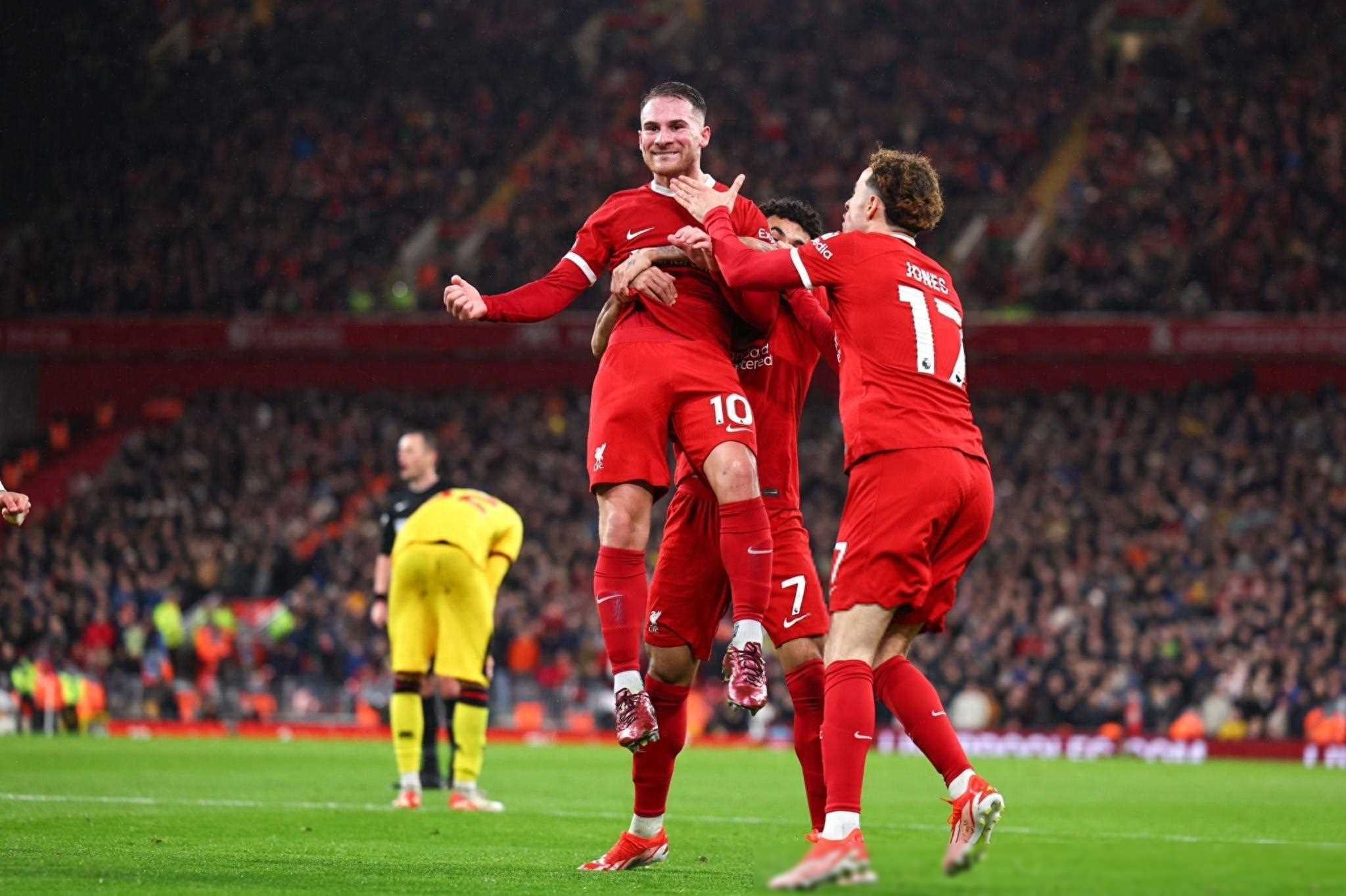 包含利物浦连胜至半决赛，欧冠头号热门！的词条