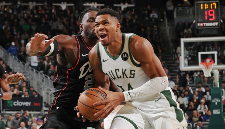 雄鹿主场势如破竹，对阵开拓者获胜的简单介绍