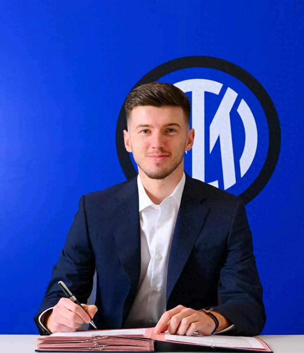 切尔西边卫成功转会国际米兰，开启意甲新生活