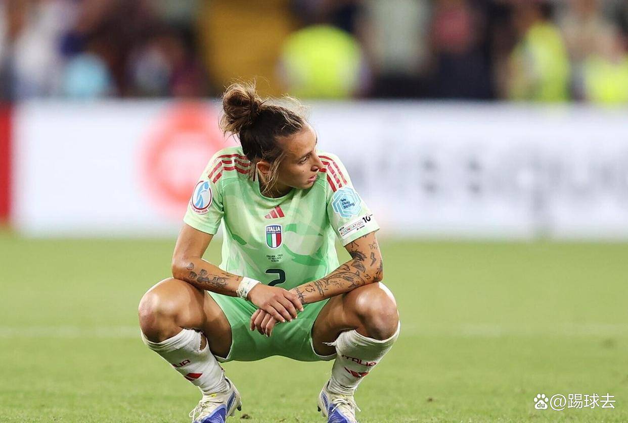 英格兰女足冠军杯大热门，全面备战