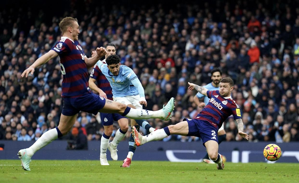 曼城客场大胜纽卡斯尔，领跑积分榜不败