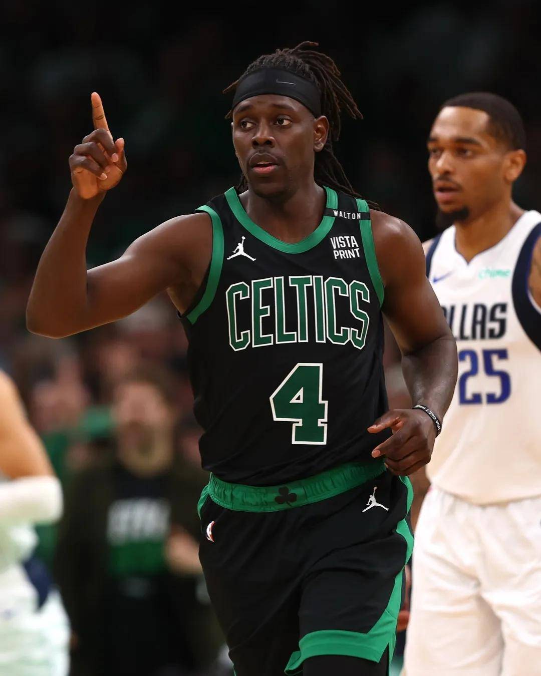 包含凯尔特人后卫恢复状态，单节连中5记三分领先的词条