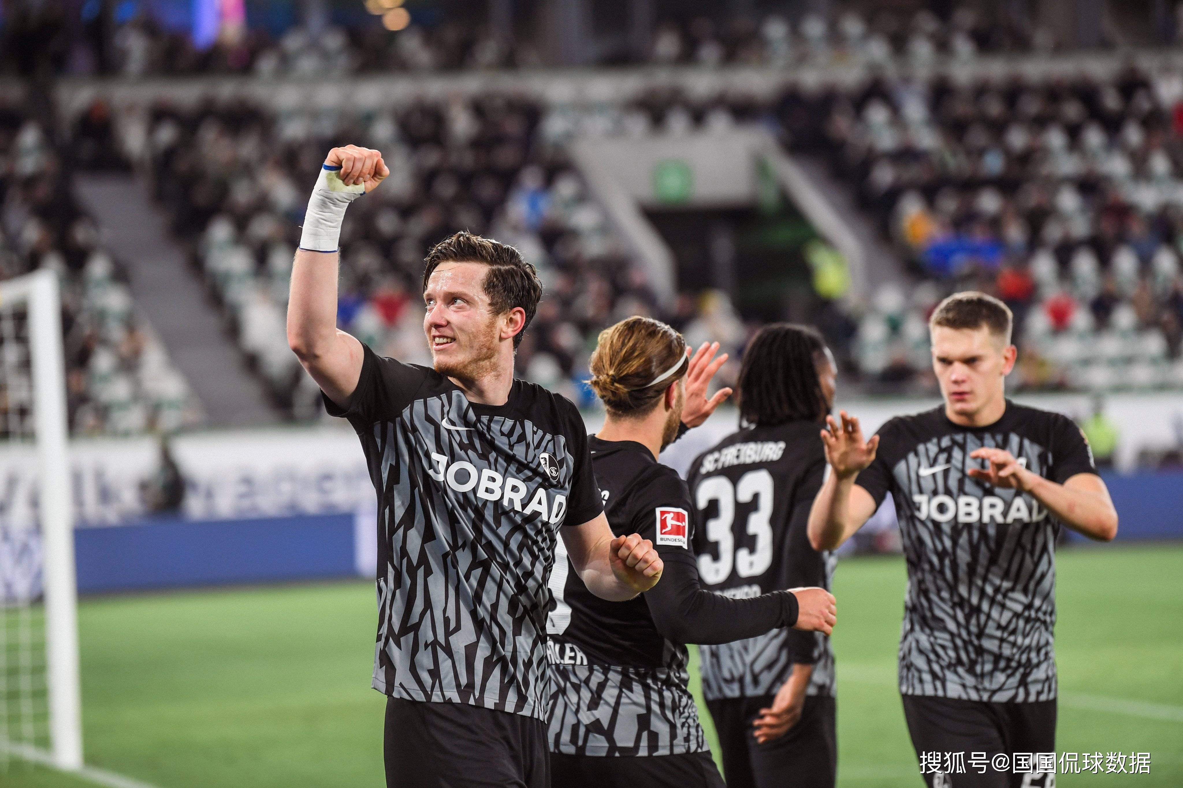 包含弗赖堡实施全员轮换阵容升级，战术灵活的词条