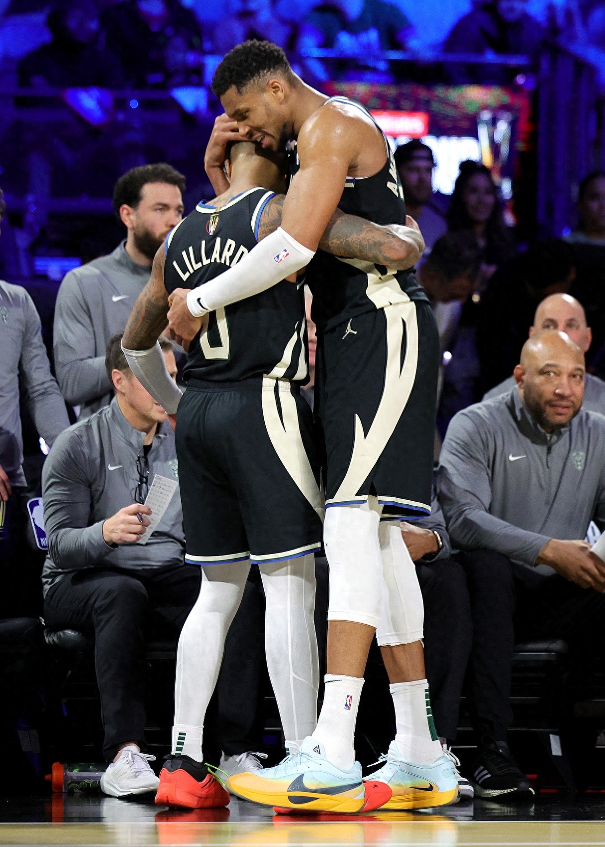 雄鹿大胜湖人，取得六连胜