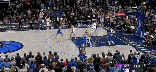 马刺横扫独行侠，德罗赞带队取胜