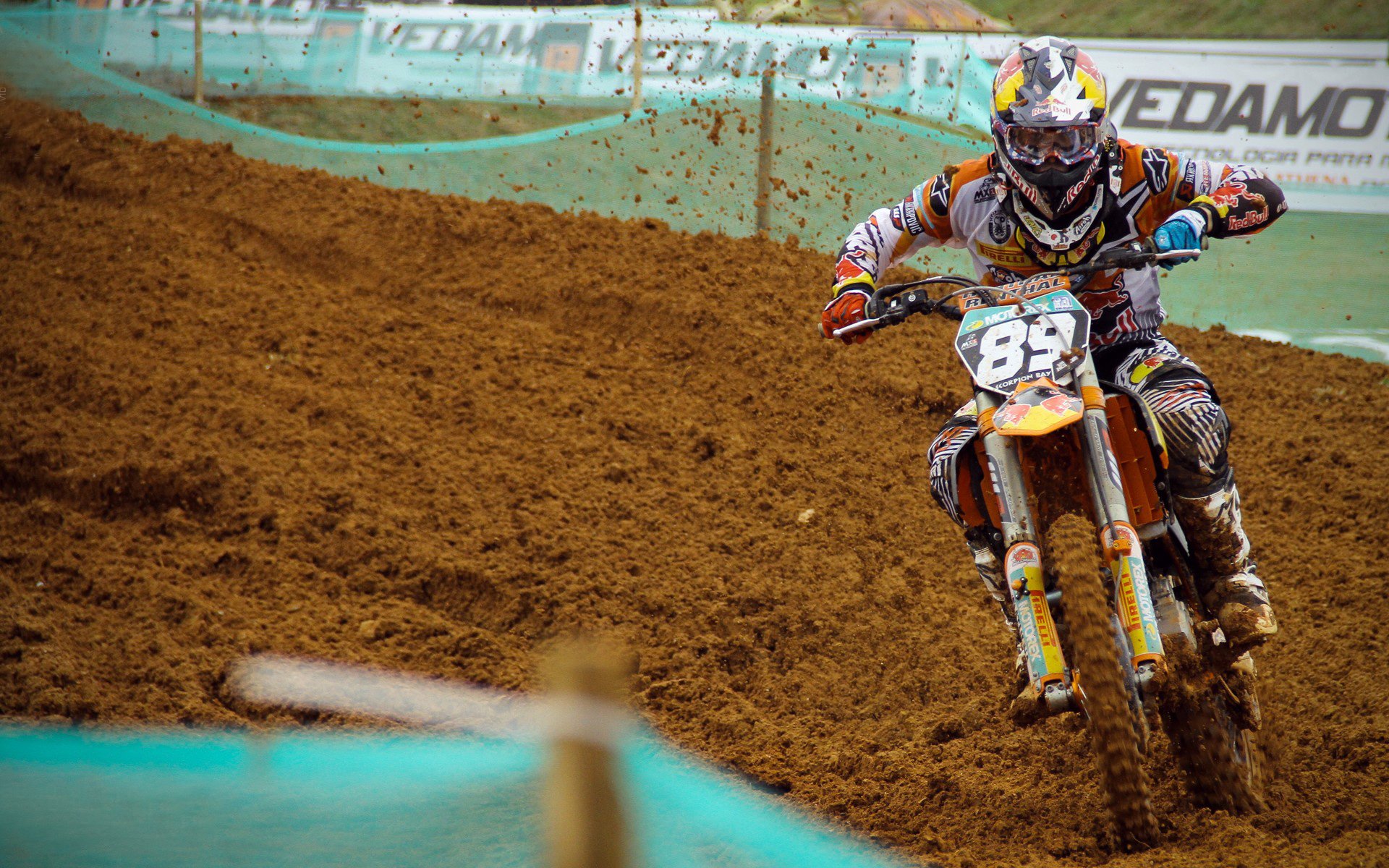 神子与棋局，当维尼修斯以天赋点燃伯纳乌，国际米兰用智慧在诺坎普投下惊雷